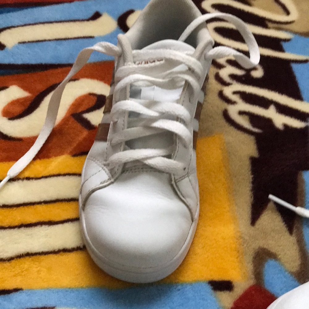 Adidas shoes - Picture 4 of 8